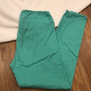 Curvy and tall lula roe leggings